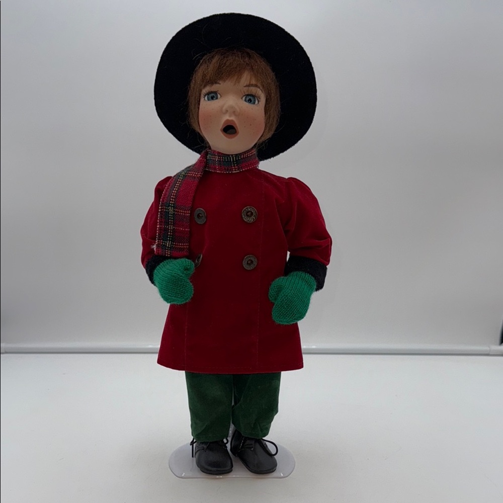 NOEL 14 Inch Caroler Dolls Heritage Signature Collection Figurine